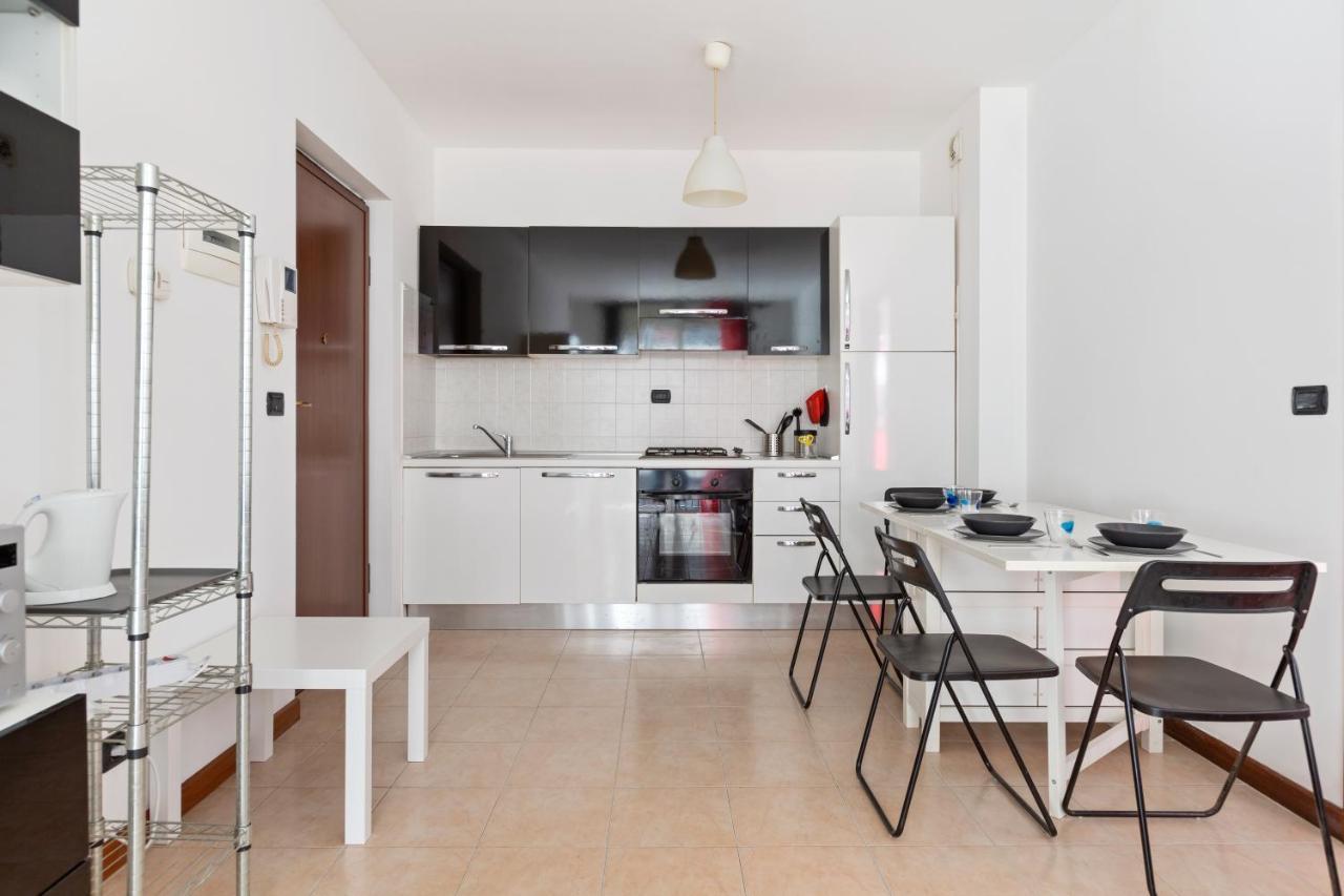 Milano-Rubattino Budget Apartment Екстер'єр фото