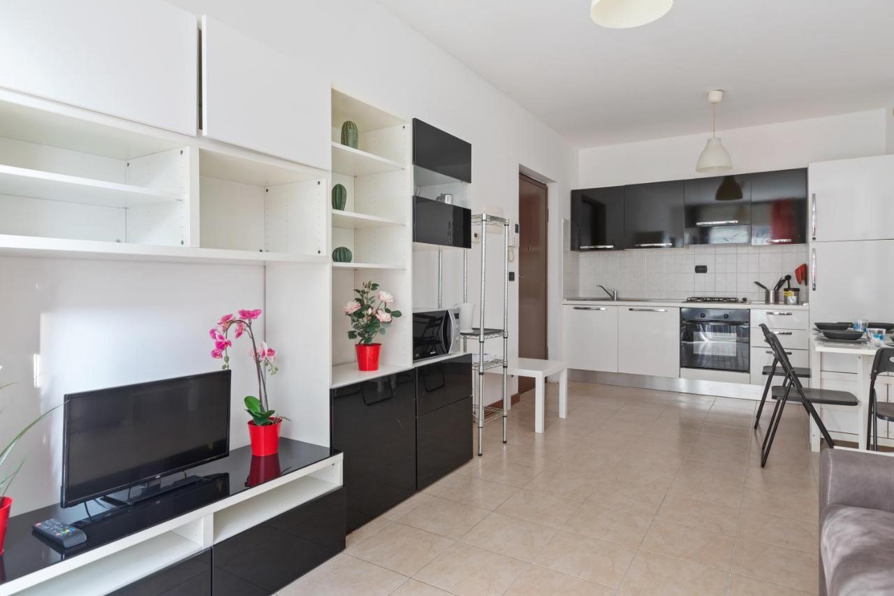 Milano-Rubattino Budget Apartment Екстер'єр фото
